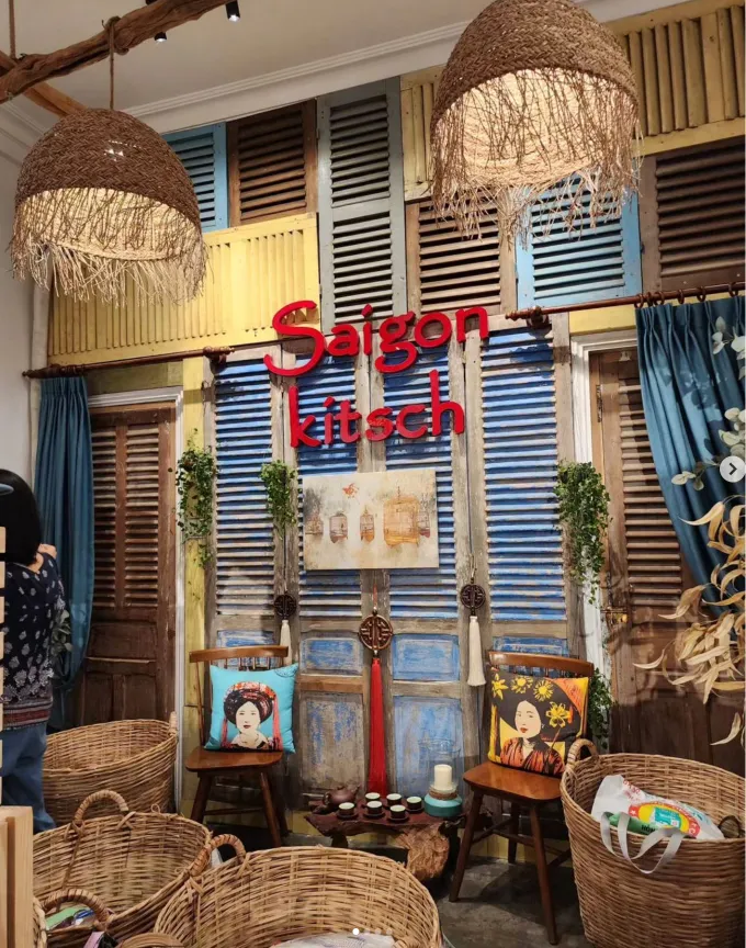 https://vabeau.crea8ivedev.com/wp-content/uploads/2026/02/imgi_11_Saigon-Kitch-1.webp