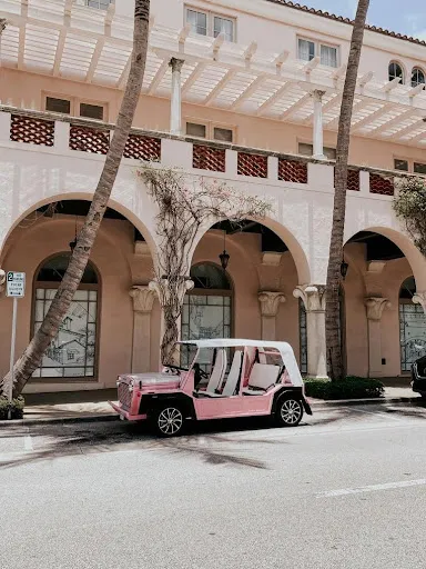 https://vabeau.crea8ivedev.com/wp-content/uploads/2026/05/imgi_11_Palm-Beach-2.webp