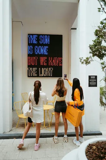 https://vabeau.crea8ivedev.com/wp-content/uploads/2026/05/imgi_161_Miami-Design-District-2.webp