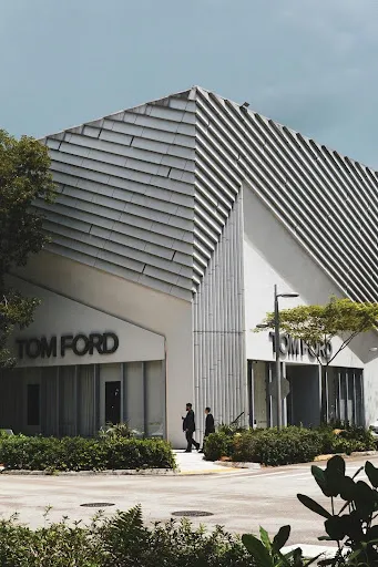 https://vabeau.crea8ivedev.com/wp-content/uploads/2026/05/imgi_25_Miami.webp