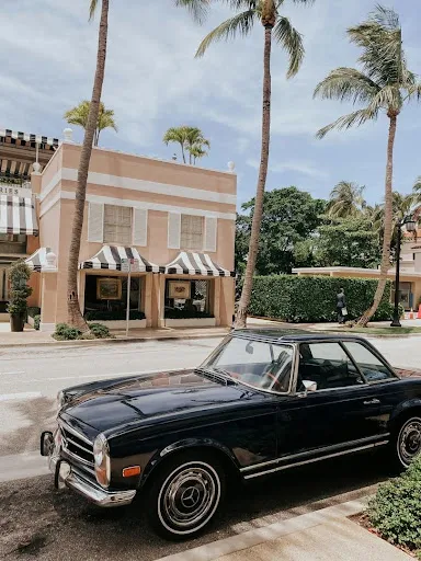 https://vabeau.crea8ivedev.com/wp-content/uploads/2026/05/imgi_9_Palm-Beach-1.webp