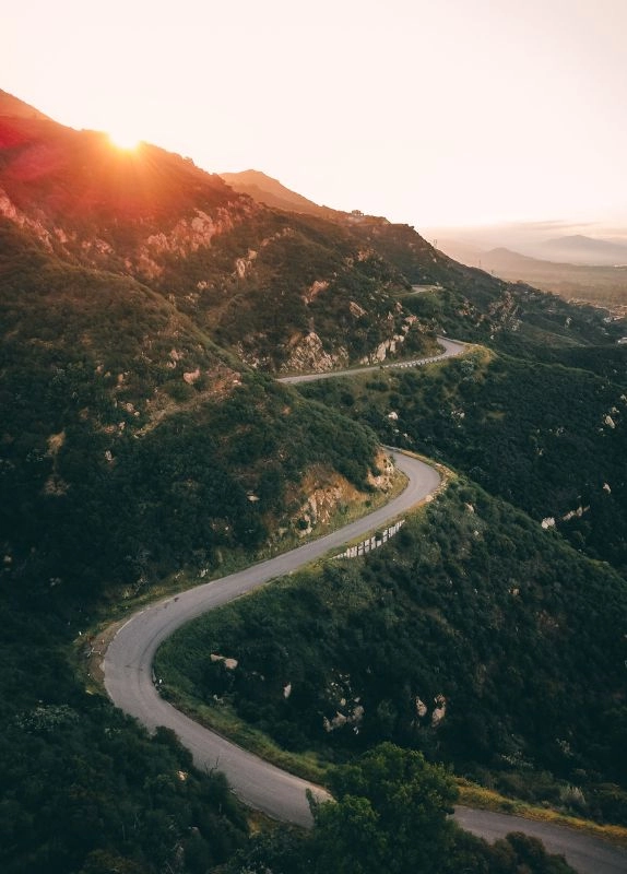 https://vabeau.crea8ivedev.com/wp-content/uploads/2026/05/road-image.webp