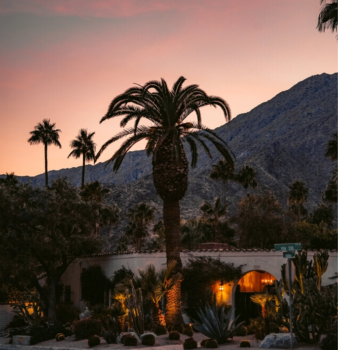 https://vabeau.crea8ivedev.com/wp-content/uploads/2026/05/sunset.webp