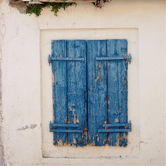 https://vabeau.crea8ivedev.com/wp-content/uploads/2026/05/wood-window.webp