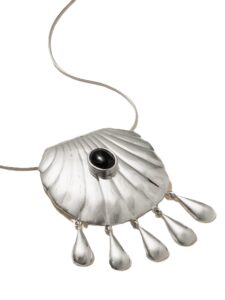 Petra silver onyx necklace