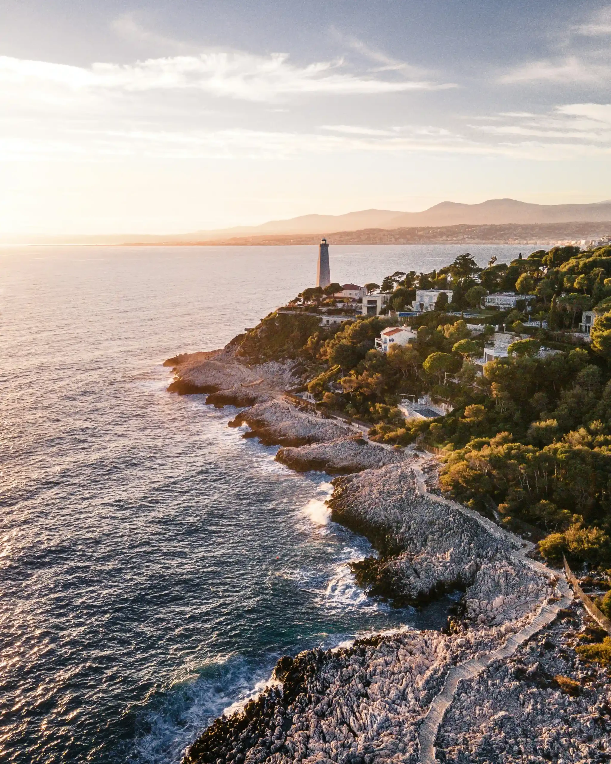 Côte d'Azur coastline — Saint-Jean-Cap-Ferrat peninsula from above